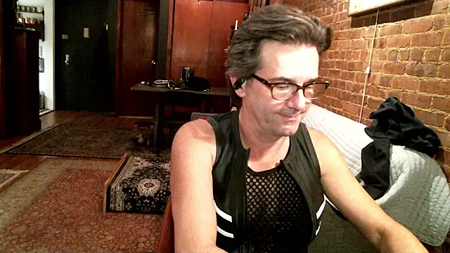 Snapshot of Johnny_Bottoms chatting on 14, 11, 2025 Johnny Bottoms online show from 14, 11, 2025