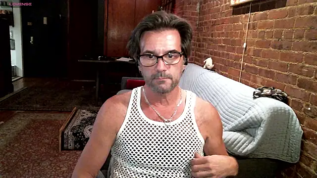 Snapshot of Johnny_Bottoms chatting on 21, 11, 2025 Johnny Bottoms online show from 21, 11, 2025