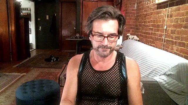 Snapshot of Johnny_Bottoms chatting on 2, 12, 2025 Johnny Bottoms online show from 2, 12, 2025