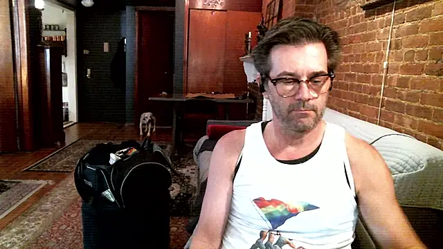 Johnny Bottoms online show from 12, 4, 2026