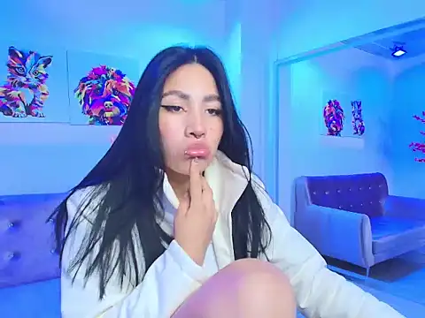 Snapshot of Leia_queens chatting on 8, 3, 2025 Leia queens online show from 8, 3, 2025