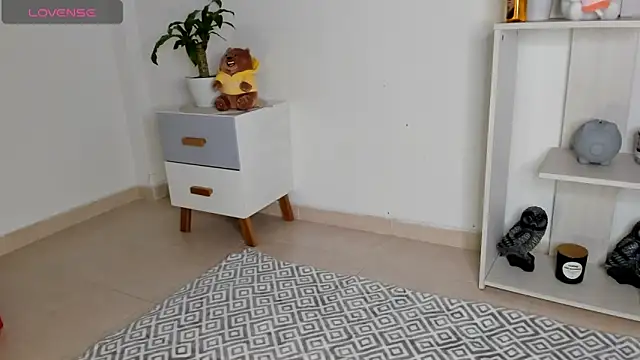 martina roldam online show from 10, 1, 2025