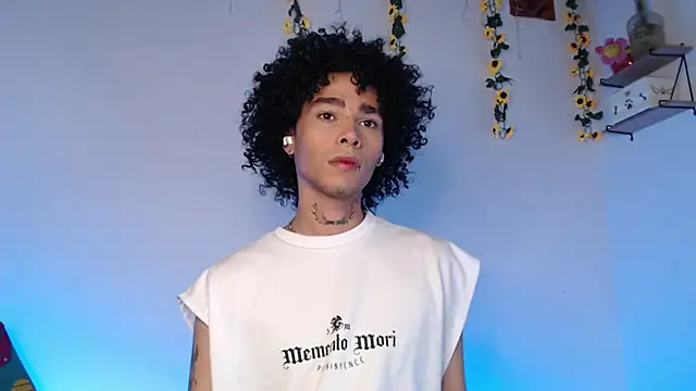 Snapshot of seven7xis chatting on 19, 3, 2025 seven7xis online show from 19, 3, 2025