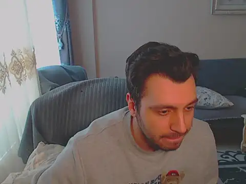 handsomeee04 online show from 25, 2, 2025