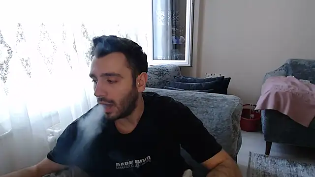 handsomeee04 online show from 17, 5, 2026