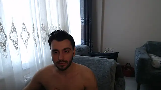 handsomeee04 online show from 18, 5, 2026