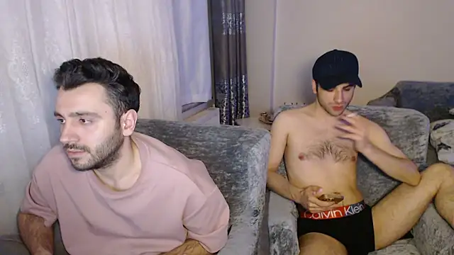 handsomeee04 online show from 18, 5, 2026