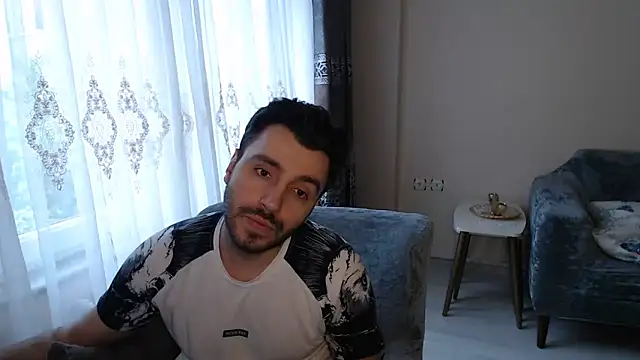 handsomeee04 online show from 23, 5, 2026