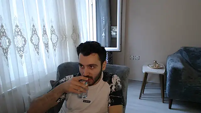 handsomeee04 online show from 24, 5, 2026
