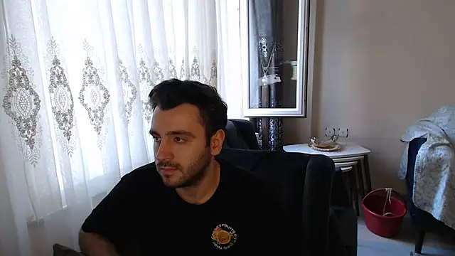 handsomeee04 online show from 27, 5, 2026