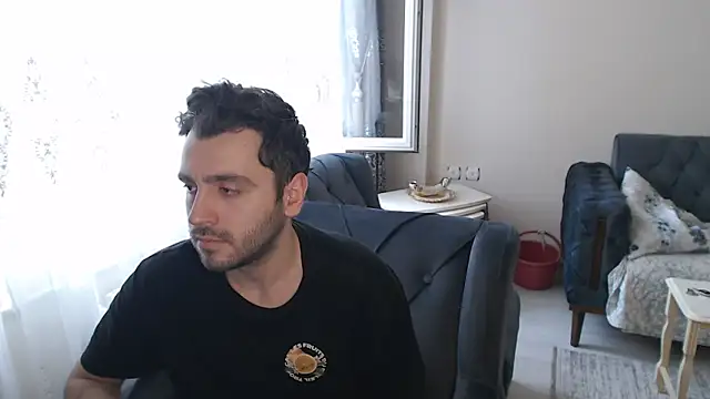 handsomeee04 online show from 28, 5, 2026