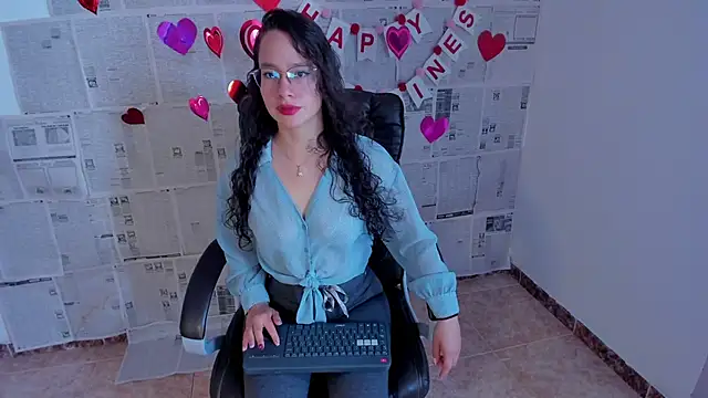 emmaTorres1 online show from 15, 2, 2025