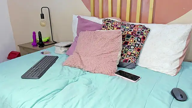 Snapshot of Nicole_Angels_ chatting on 16, 5, 2026 Nicole Angels online show from 16, 5, 2026