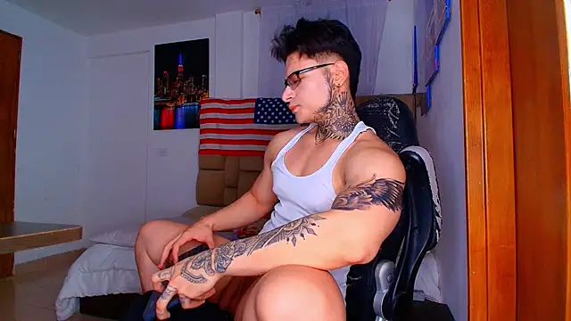 Snapshot of DennisWalkerr chatting on 3, 12, 2025 DennisWalkerr online show from 3, 12, 2025