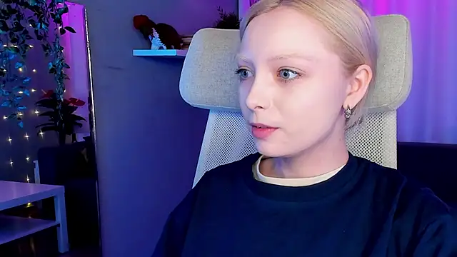 Snapshot of forget_me_not_eve chatting on 7, 2, 2025 forget me not eve online show from 7, 2, 2025