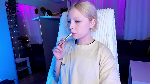 Snapshot of forget_me_not_eve chatting on 9, 2, 2025 forget me not eve online show from 9, 2, 2025