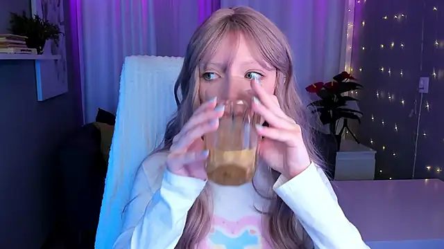 Snapshot of forget_me_not_eve chatting on 9, 2, 2025 forget me not eve online show from 9, 2, 2025