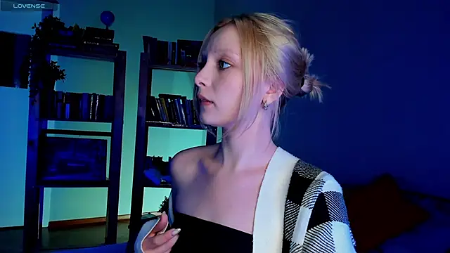 Snapshot of forget_me_not_eve chatting on 14, 3, 2025 forget me not eve online show from 14, 3, 2025