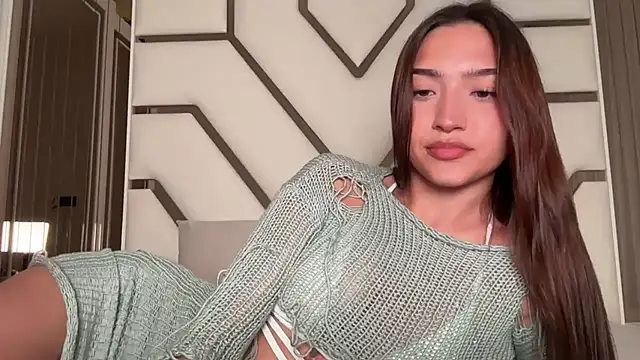 Snapshot of MilenaMilven chatting on 24, 10, 2025 MilenaMilven online show from 24, 10, 2025