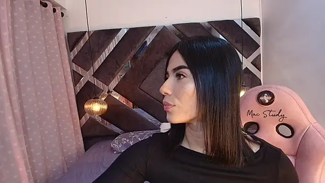 Snapshot of sam_lewins chatting on 15, 2, 2025 sam lewins online show from 15, 2, 2025