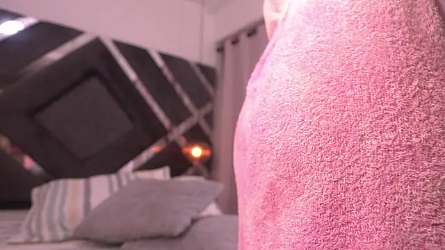 Snapshot of sam_lewins chatting on 30, 10, 2025 sam lewins online show from 30, 10, 2025