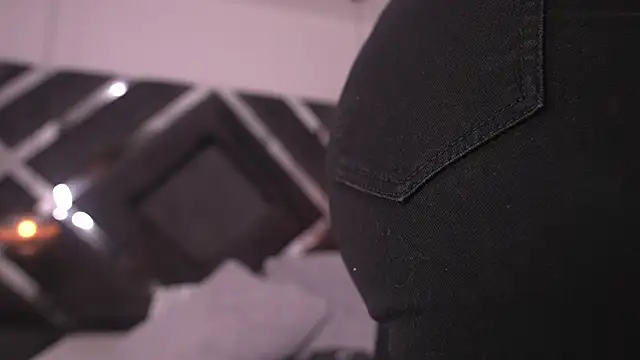 Snapshot of sam_lewins chatting on 1, 11, 2025 sam lewins online show from 1, 11, 2025