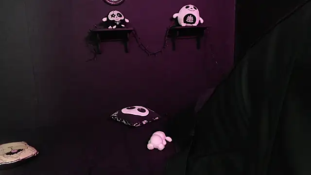 Snapshot of rousstattoo chatting on 3, 10, 2025 rousstattoo online show from 3, 10, 2025