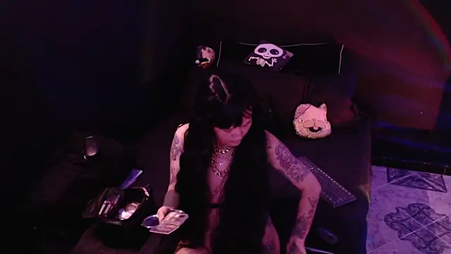 Snapshot of rousstattoo chatting on 15, 5, 2026 rousstattoo online show from 15, 5, 2026