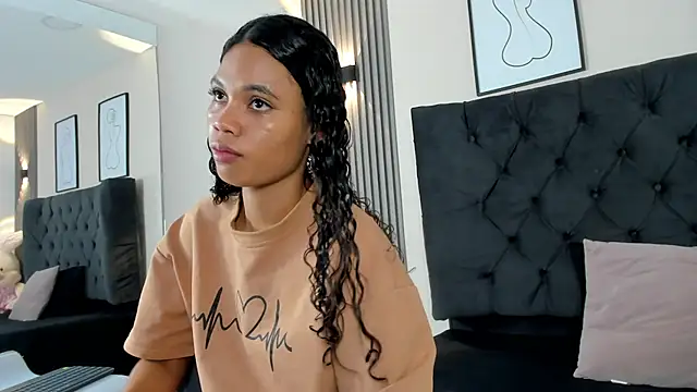 GysellHanson online show from 9, 11, 2025