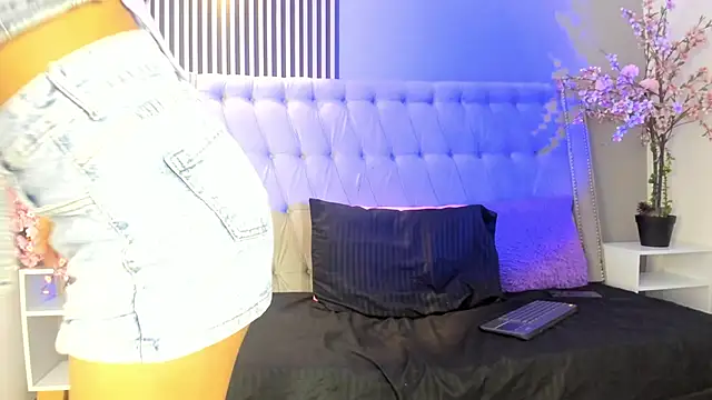 GysellHanson online show from 26, 11, 2025