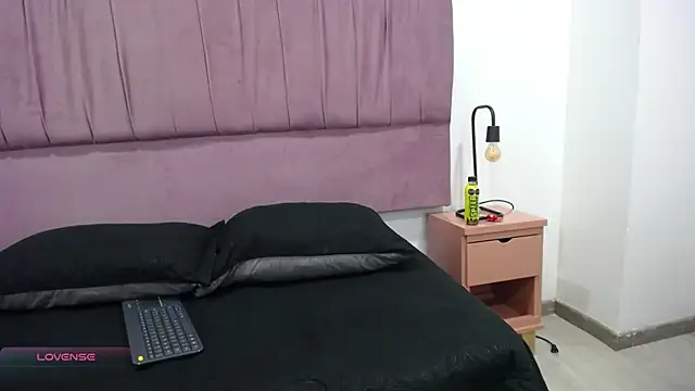 PamelaEvans   online show from 20, 3, 2025