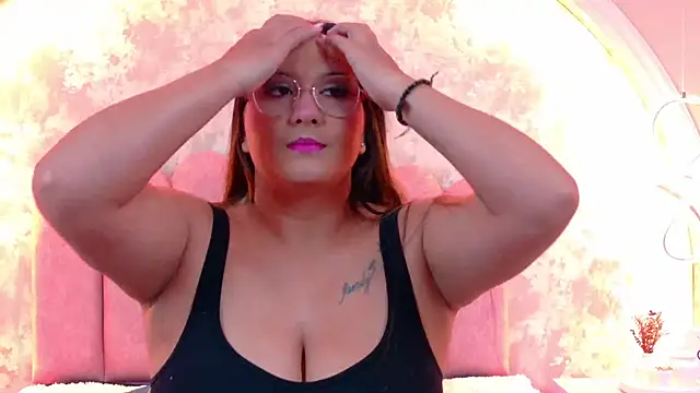 MiaLaurents online show from 30, 11, 2025