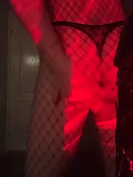 Snapshot of DiamondZar77038 chatting on 8, 1, 2025 DiamondZar77038 online show from 8, 1, 2025