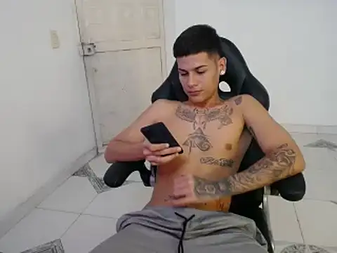 Clyde019 online show from 20, 1, 2025