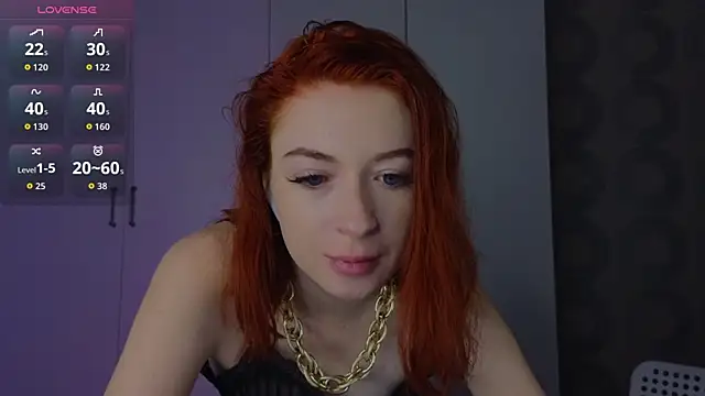 Snapshot of Cuteroxyfoxy chatting on 24, 6, 2026 Cuteroxyfoxy online show from 24, 6, 2026