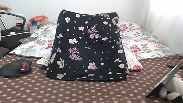 Girlhornyx online show from 15, 12, 2025