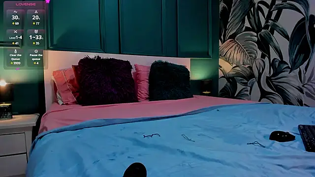 LucyLovelyy online show from 29, 1, 2025