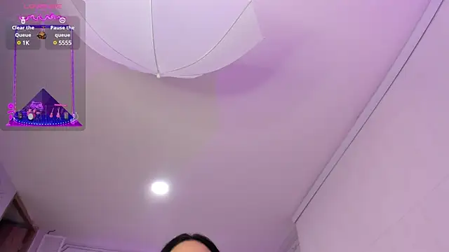 stefany duque1  online show from 7, 2, 2025