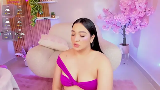 stefany duque1  online show from 19, 9, 2025