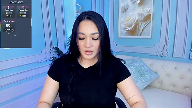 stefany duque1  online show from 5, 10, 2025