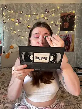 Sabrina shells online show from 19, 12, 2025