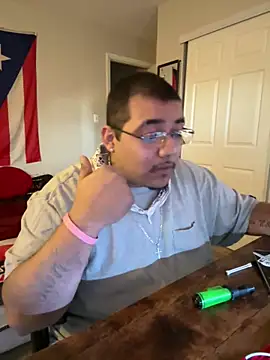 Snapshot of cloudy_couple444 chatting on 2, 2, 2025 cloudy couple444 online show from 2, 2, 2025