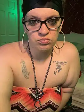 Snapshot of cloudy_couple444 chatting on 7, 10, 2025 cloudy couple444 online show from 7, 10, 2025