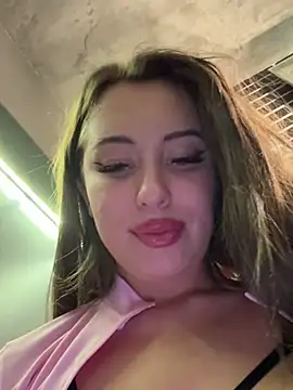 Snapshot of AndreaMood chatting on 27, 1, 2025 AndreaMood online show from 27, 1, 2025