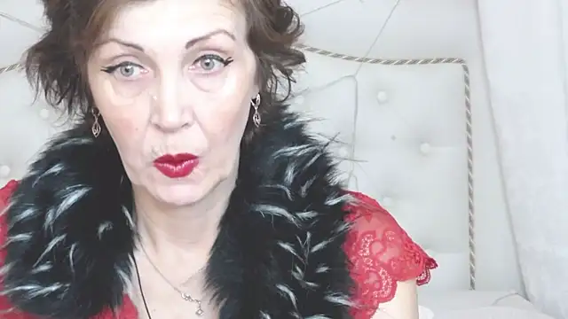 Snapshot of SilviaHart chatting on 3, 10, 2025 SilviaHart online show from 3, 10, 2025