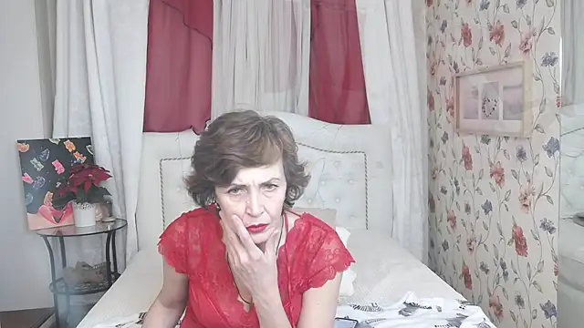 Snapshot of SilviaHart chatting on 9, 10, 2025 SilviaHart online show from 9, 10, 2025