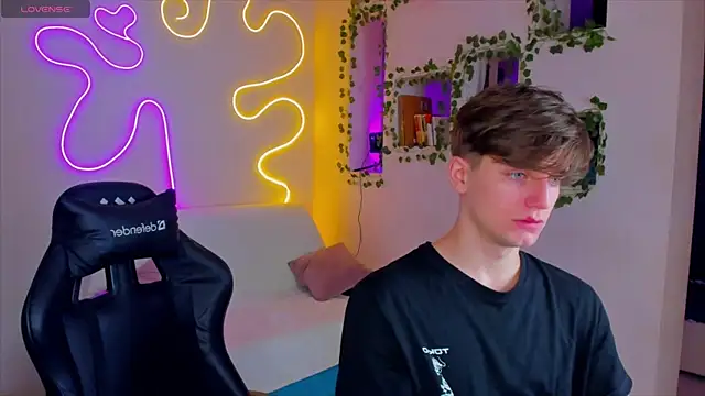 RobertAndLinela online show from 22, 1, 2025