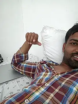 Snapshot of playboyz77 chatting on 24, 9, 2025 playboyz77 online show from 24, 9, 2025