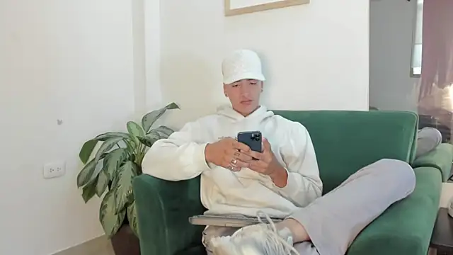 two milkyway online show from 13, 11, 2025