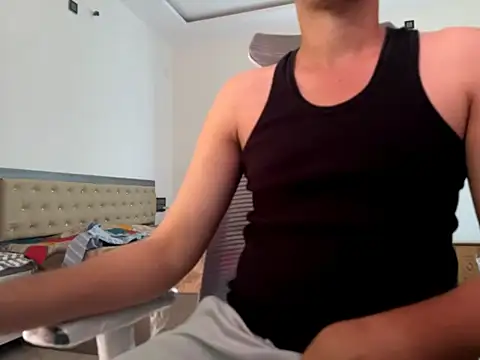 Snapshot of thewhitedickboyx1 chatting on 10, 1, 2025 thewhitedickboyx1 online show from 10, 1, 2025